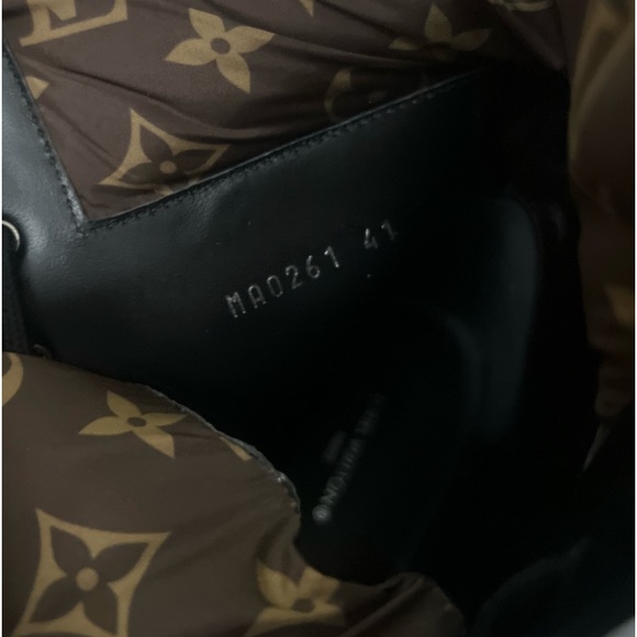 Louis Vuitton boots - Picture 5 of 11